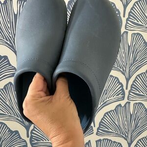Dansko Kane Clogs 37